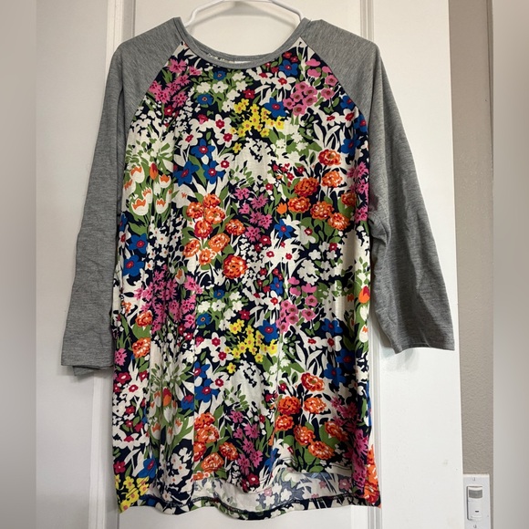 LuLaRoe Tops - LuLaRoe Randy Floral Raglan Tee Multicolor Size 2XL
